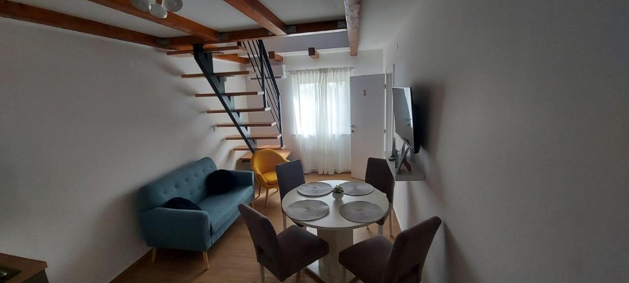 Apartments Lucky Lozovac Exteriör bild